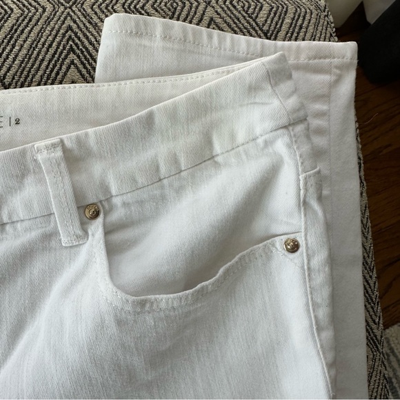White Chico’s Women’s So Slimming Girlfriend Ankle Jeans Chico size 2 = 12 - Picture 4 of 14